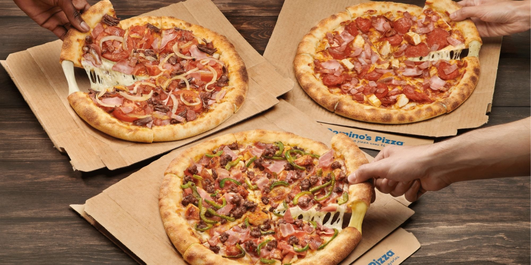 3 pizzas medianas 7€/unidad (a domicilio)